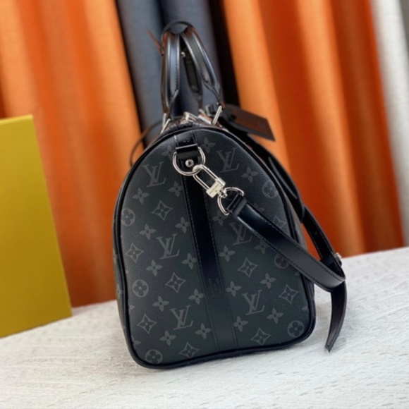Large Louis Vuitton Keepall Bandoulière 55 Duffle Bag (Accepting Offer) - Picture 3 of 8